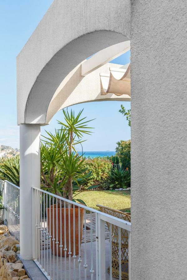 Bright Villa With Salt Water Pool El Campello Bagian luar foto